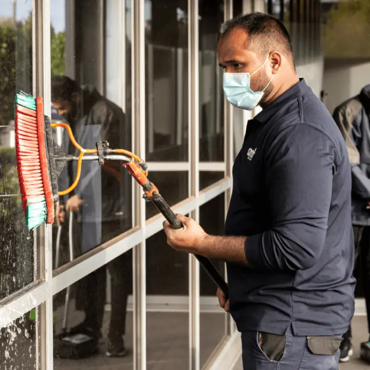 commercial building window cleaning